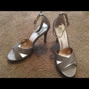 Brand New size 7 champagne strap heels